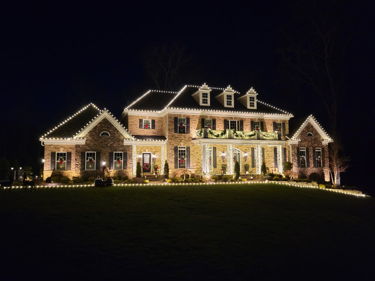 Beautiful home in Virginia decorated professionally by Lights Around with warm white c9 bulbs